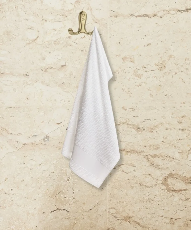 Toalha de Banho Verona 66X140 cm para Pintar ou Bordar na máquina Karsten