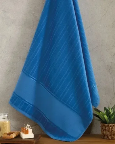 Azul escuro