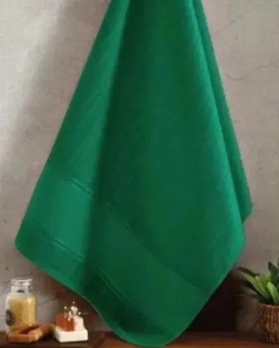 Verde escuro