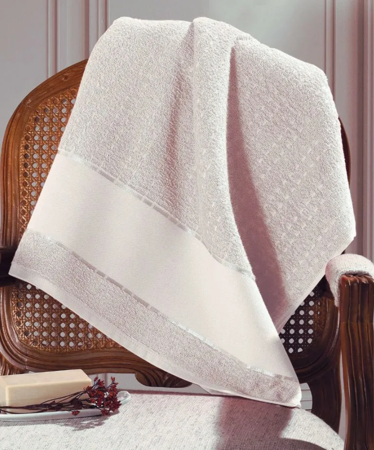 Toalha Multi Arte III 70x140 cm para Pintar e Bordar à Máquina Döhler bege escuro